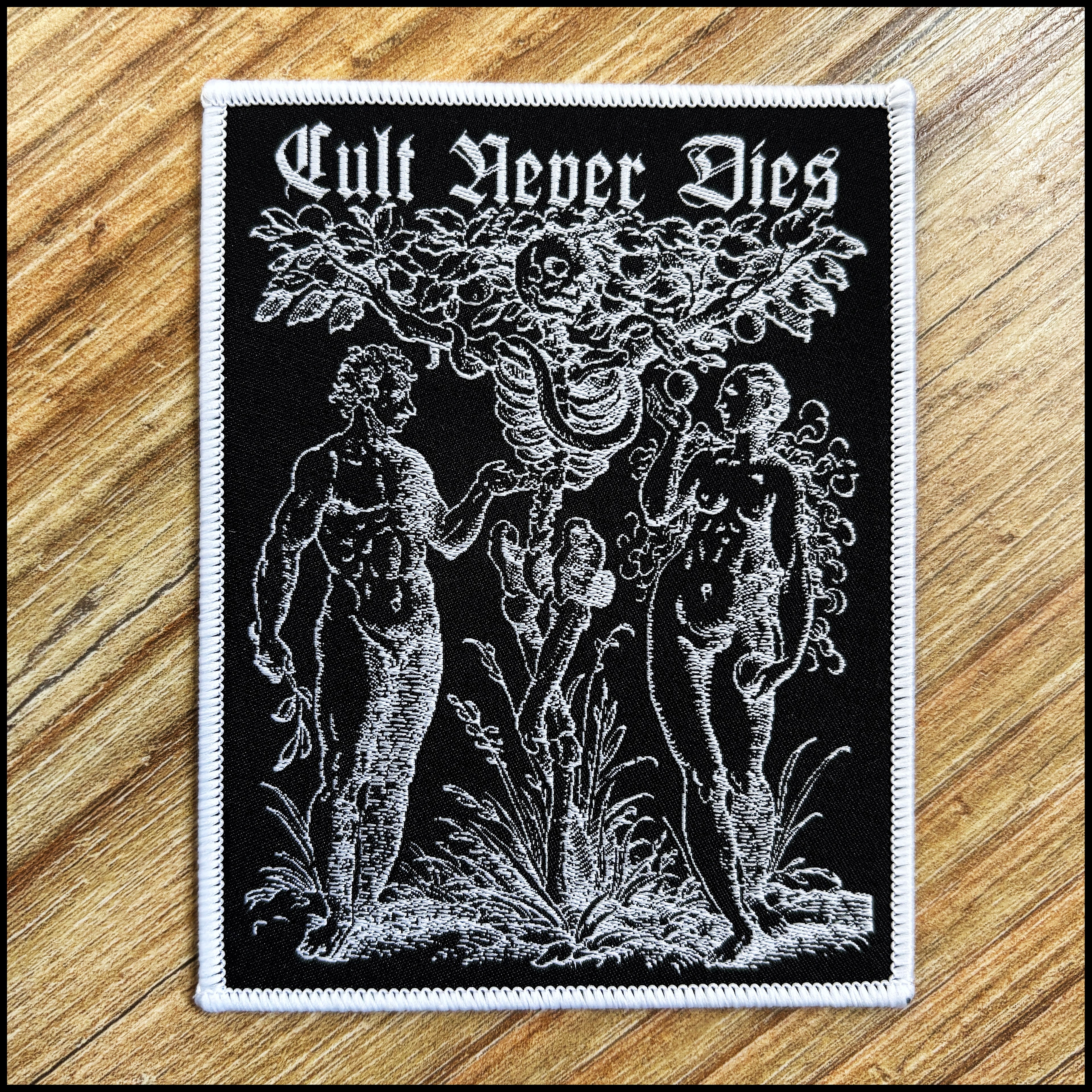 CULT NEVER DIES: deluxe/limited TREE OF KNOWLEDGE AND DEATH deluxe patch (by CND)