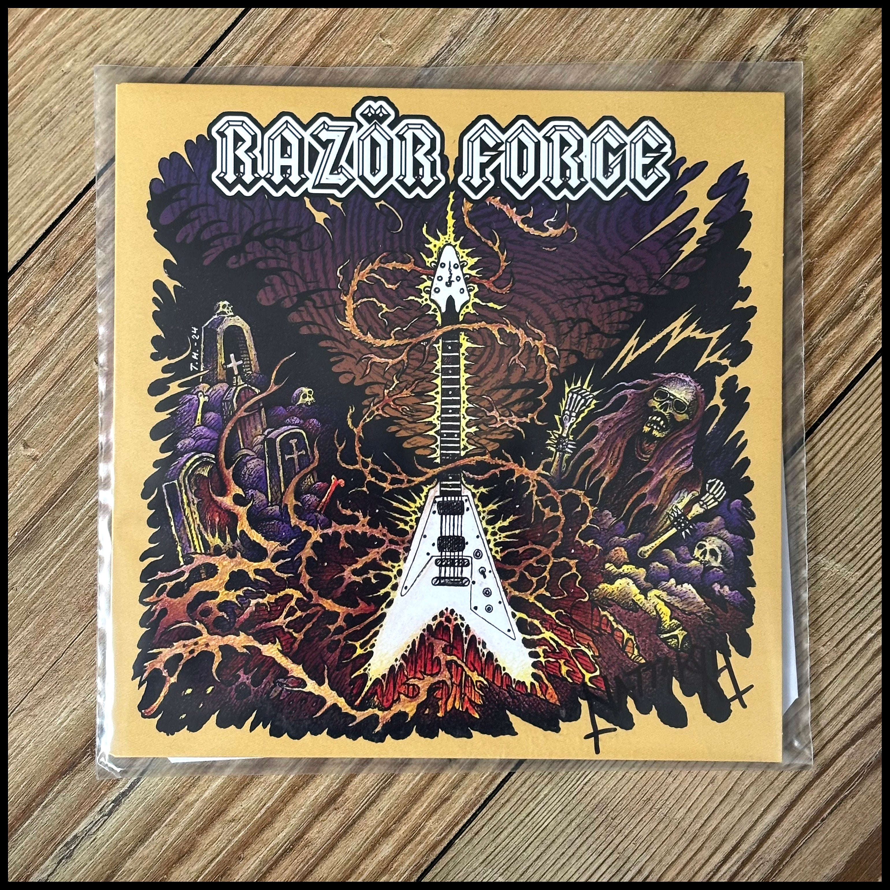 RAZÖR FORGE: Nightfall Hunter 7 inch (old school heavy / speed metal) *new, signed*